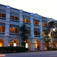 Photo taken at Raffles Hotel Museum by Lek L. on 4/6/2011