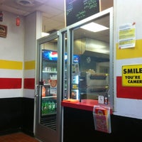 รูปภาพถ่ายที่ Chanello&amp;#39;s Pizza โดย Rodney M. เมื่อ 7/30/2012