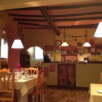 Foto diambil di Restaurante La Rebotica oleh Ruben A. pada 8/12/2012