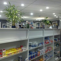 รูปภาพถ่ายที่ Old Bridge Drugs and Surgicals โดย Dennis O. เมื่อ 4/24/2012