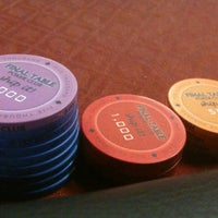 3/25/2012 tarihinde Michael P.ziyaretçi tarafından Final Table Poker Club'de çekilen fotoğraf
