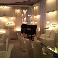 Foto tirada no(a) La Maison Champs-Élysées por Thiago G. em 4/28/2012