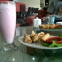 Снимок сделан в O-Ren Resto Cafe &amp;amp; Distro пользователем Putri M. 8/26/2012