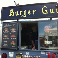 Das Foto wurde bei The Burger Guild von Ken D. am 6/10/2012 aufgenommen