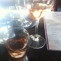 Foto diambil di Tel&amp;#39;Veh Cafe and Wine Bar oleh Tres B. pada 6/30/2012