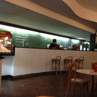 5/5/2012 tarihinde Eveline M.ziyaretçi tarafından Café Bistrô Belas Artes'de çekilen fotoğraf