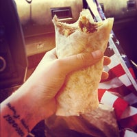 Foto tomada en Johnny&amp;#39;s Burritos  por Suzy C. el 5/4/2012
