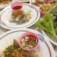 Photo taken at คุณสมัย อาหารเวียดนาม @ เมืองทองธานี by ศิษฎี ศ. on 9/2/2012