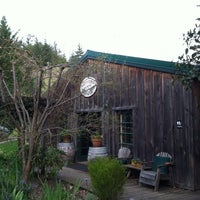 4/8/2012 tarihinde Cody M.ziyaretçi tarafından Maple Creek Winery'de çekilen fotoğraf
