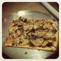 Photo taken at Pizza House by Ana Carolina B. on 4/17/2012