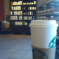 Photo taken at Starbucks by FERNANDO U. on 8/14/2012