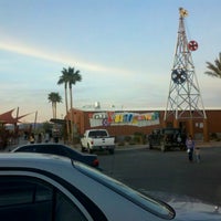 รูปภาพถ่ายที่ Z Fun Factory โดย JC H. เมื่อ 1/30/2012