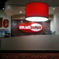 รูปภาพถ่ายที่ Smashburger Stonecrest Charlotte โดย Matthew C. เมื่อ 9/1/2011