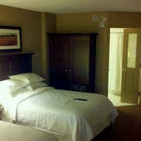 Photo taken at Sheraton Houston West Hotel by Mark L. on 5/28/2011