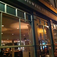 Foto scattata a Chiswell Street Dining Rooms da Scott S. il 5/1/2012