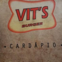 Photo taken at Vit&amp;#39;s Burger by André Iovine P. on 2/7/2012