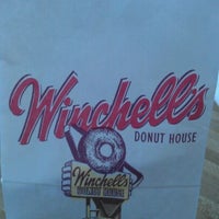 Photo taken at Winchell&amp;#39;s Donuts by Kitel V. on 8/31/2011