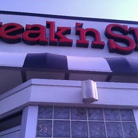 Photo taken at Steak &amp;#39;n Shake by Michael &amp;. on 7/5/2012