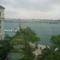 Foto scattata a Vira Balık Restaurant da Derya B. il 5/13/2012