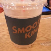 Photo taken at SMOOTHIE KING by Kate L. on 9/11/2011