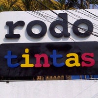รูปภาพถ่ายที่ Rodotintas โดย Sebastian R. เมื่อ 11/18/2011
