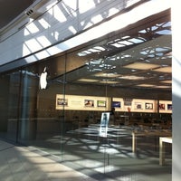 9/3/2011 tarihinde Didier T.ziyaretçi tarafından Apple Carré Sénart'de çekilen fotoğraf