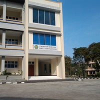 Foto tirada no(a) Fakultas Ekonomi Universitas Mulawarman por Andhika H. em 8/5/2012