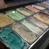 Photo taken at Cold Stone Creamery by Thomas H. on 8/4/2012