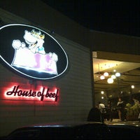 Photo taken at House of beef by Pent@r T. on 12/4/2011