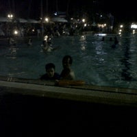 Photo taken at Pantai Mutiara Swimming Pool by Wielyanna 張. on 12/18/2011