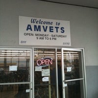 Foto tirada no(a) Amvets Thrift Store por H L. em 1/19/2011