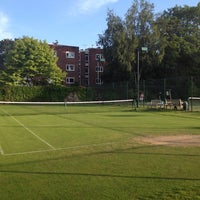 Photo taken at Holland Park Lawn Tennis Club by Enri on 8/12/2012