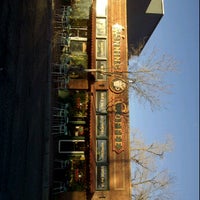 1/3/2012 tarihinde Xian B.ziyaretçi tarafından Winning Coffee'de çekilen fotoğraf