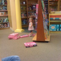 Photo taken at Barnes &amp; Noble by Nicholas L. on 2/5/2011