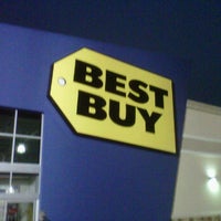 Photo taken at Best Buy by Richard O. on 12/14/2011