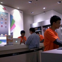 Ibox Electronics Store In Kebayoran Lama