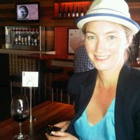9/22/2011 tarihinde Matthew M.ziyaretçi tarafından Pourtal Wine Tasting Bar'de çekilen fotoğraf