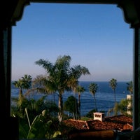 รูปภาพถ่ายที่ La Valencia Hotel โดย Kelsey O. เมื่อ 1/18/2012