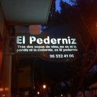 รูปภาพถ่ายที่ El Pederniz โดย Marco B. เมื่อ 10/31/2011