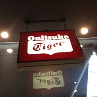 Снимок сделан в Onitsuka Tiger пользователем soda n. 1/28/2012
