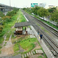 Photo taken at Khan Keha Khomo Sip-kao Railway Halt (SRT1225) by Civilize  Satellite ( E22HPS ) on 10/11/2011