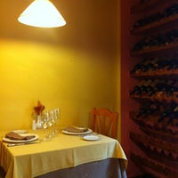 รูปภาพถ่ายที่ Restaurante La Rebotica โดย Carmen U. เมื่อ 9/17/2011