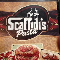 Foto scattata a Scaffidi&amp;#39;s Restaurant &amp;amp; Tavern da Ed L. il 6/16/2012