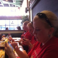 Photo taken at Chili&#39;s Grill &amp; Bar by Donny V. on 8/11/2011