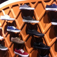 Vans - Grachtengordel-West - Amsterdam, Noord-Holland