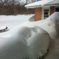 Photo taken at Snowpocalypse 2011: Chicago Edition by Tom on 2/4/2011