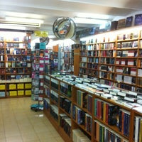Photo taken at Librería Gigamesh by Antonio T. on 4/14/2012