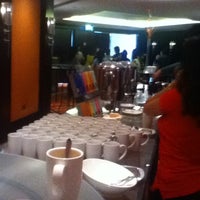 Photo taken at Traders Hotel by Ricopogi on 6/1/2012