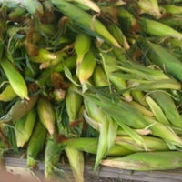 รูปภาพถ่ายที่ Smith Farm Market โดย Keydra S. เมื่อ 8/4/2012