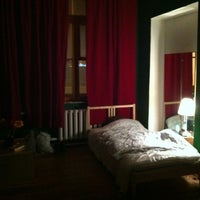 รูปภาพถ่ายที่ Hello Hostel โดย Lena N. เมื่อ 2/16/2012